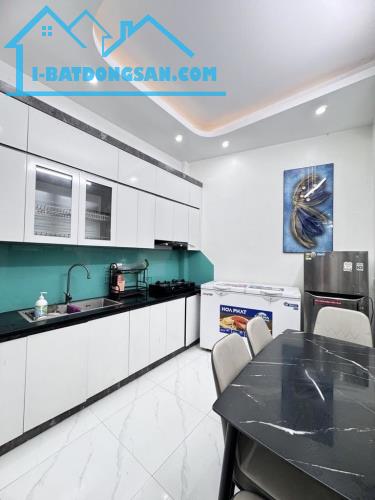 Bán nhà Võ Thị Sáu - ngõ thông ra các phố , ba gác đỗ cửa , dt 30M giá 5.75 tỷ SĐCC - 2