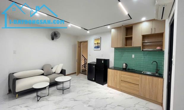 Bán CHDV đường Sư Vạn Hạnh, P10, Q10, 74m2, 6 tầng, nở hậu, mới toanh, dòng tiền 7% - 2