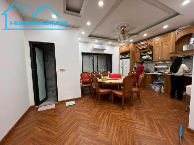 PHONG CÁCH THƯỢNG LƯU, NHÀ VIỆT HƯNG 100M, 5T, MT6M, NỞ HẬU, THANG MÁY, GARA,NỘI THẤT NHẬP - 2