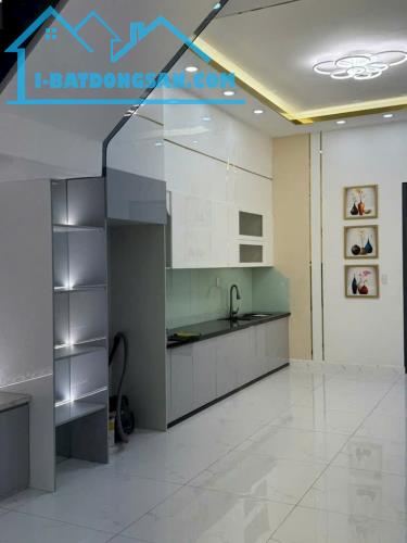 SIÊU PHẨM 3 TẦNG ĐẸP LUNG LINH NGAY HƯƠNG LỘ 2 - HẺM XE HƠI THÔNG - 70M2 CHỈ HƠN 5 TỶ - 4