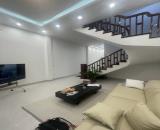 Bán nhà  Ngọc Lâm DT 50m, 5 tầng, mt 4,5m giá hơn 13 tỷ