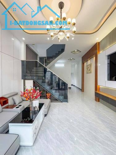 Chủ ngộp hạ 150TR còn 2ty1xx 1 trệt 1 lầu ngay chợ Thạnh Phú Vĩnh Cửu - 2