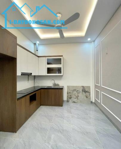 Bán Gấp Nhà Nguyễn Văn Cừ, Long Biên 38m2, 5T chỉ 6,35 tỷ (cách ô tô đỗ 35m) - 1