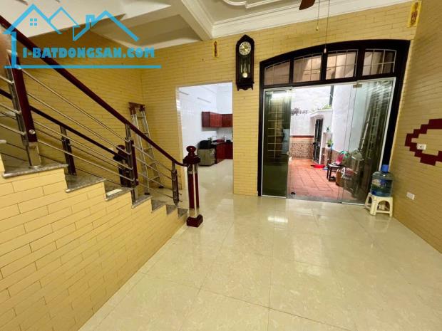 KHƯƠNG ĐÌNH GIẢM THÊM 200 TRIỆU. CHỦ CẦN BÁN GẤP, NHÀ GẦN PHỐ - NHÀ ĐẸP - 2 THOÁNG - 5 - 4