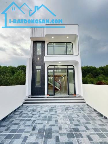 Nhà 1,75tỷ hoàn thiện ngay cây xăng Bình Hoà, Trạm Thu Phí Bửu Long