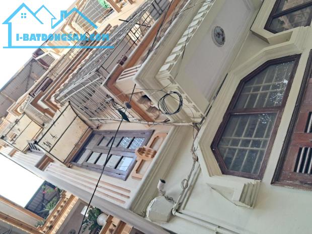 PHÂN LÔ HOÀNG CẦU – MẶT TIỀN ĐẸP – 50m 4 tầng, giá 13 tỷ