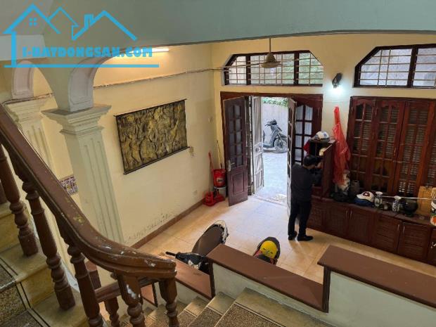 PHÂN LÔ HOÀNG CẦU – MẶT TIỀN ĐẸP – 50m 4 tầng, giá 13 tỷ - 2