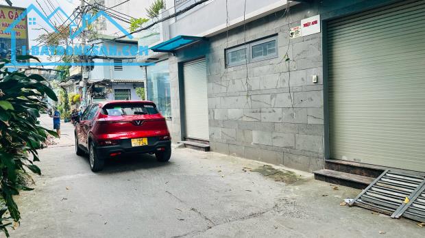 SIÊU PHẨM 3 TẦNG NGANG 5.5M HIẾM - 55M2 - HẺM XE TẢI THÔNG NGAY HỒ VĂN LONG - CHỈ 5 TỶ 100 - 4