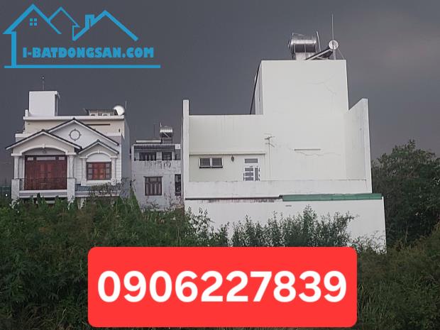- Nhà mặt tiền kinh doanh,Bình Trưng Tây, cạnh chợ chiều, gia 11.5 ty nhanh tay liiên hệ - 2