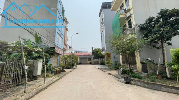 Tôi bán đất Đấu giá Văn Chỉ, Đồng Mai ô tô tránh cạnh đường Vành đai 4, 70m2 chỉ 6.89 tỷ.