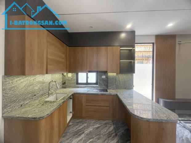 BÁN NHÀ.VIỆT HƯNG LONG BIÊN  LÔ GÓC THOÁNG SÁNG 40m2  5T MT5.3  7.8 TỶ - 1