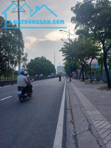 Bán gấp nhà mặt tiền 125m2 đường 49,Tân Quy,Q7 - 2