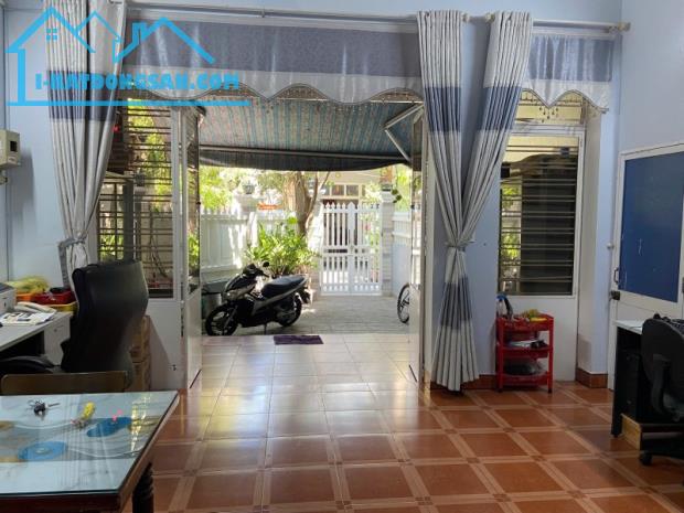 ♣ Nhà Kiệt thẳng 30m ra MT Đống Đa, 110m2, 3PN, sân rộng mát giá cực tốt 4.5 tỷ - 3