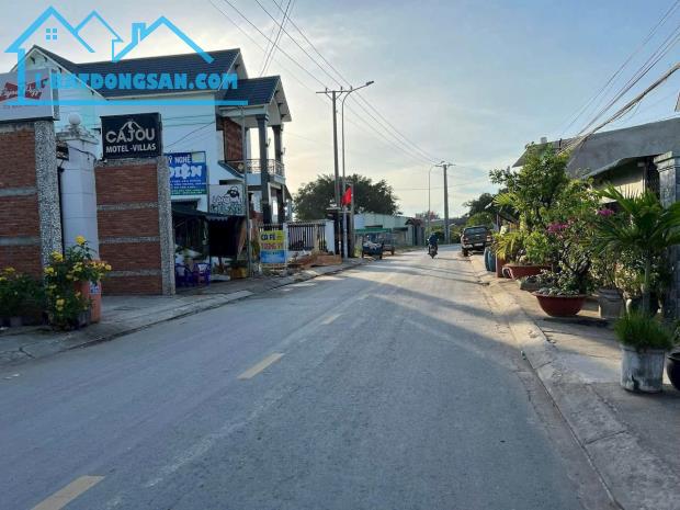 XUẤT HIỆN LÔ ĐẤT NGAY THỊ TRẤN ĐỨC HOÀ GIÁ RẺ CHỈ 890TR DT 4,4X14,6, LH NGAY - 2