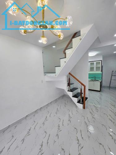 Nhà đối diện trường học Khánh Bình Âu Dương Lân P3Q8 - 3