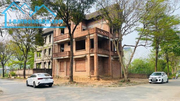15 TỶ THP CHÍNH CHỦ GỬI BÁN CĂN BIỆT THỰ GÓC 254 m2 Vị trí ĐẮC ĐỊA  tại KĐT Hà Phong - 2