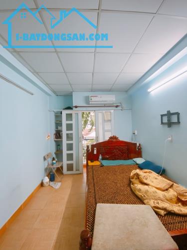 BÁN NHÀ MẶT TIỀN VĨNH KHÁNH Q.4 DTSD 99m2 NHỈNH 8TY - 1