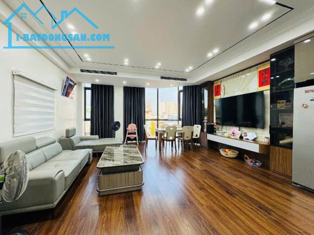 NHÀ MỚI PHỐ NGUYỄN VĂN CỪ 55M, 7T, MT4M, THANG MÁY, KINH DOANH, Ô TÔ TRÁNH. - 1
