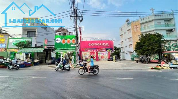 Bán NHÀ 5 Tầng CÓ HẦM, SHR sát bên chợ Long Trường - Giá Hot hơn 4ty xíu. - 2