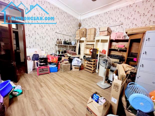 Bán nhà mặt phố Nguyễn Văn Cừ quận Long Biên vị trí đẹp vỉa hè buôn bán sầm uất 129m 36 tỷ - 2