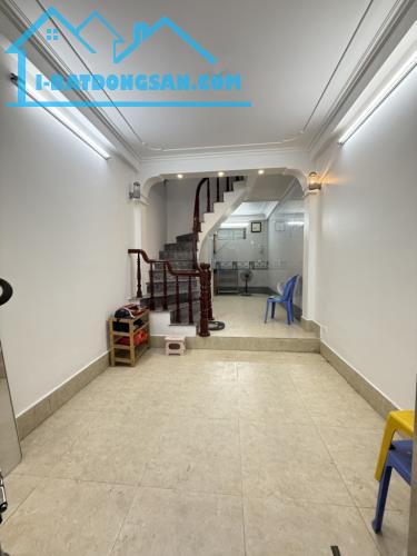 Bán nhà hai mặt ngõ, dòng tiền ổn đinh hàng tháng