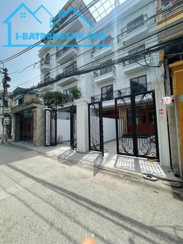 Bán nhà Phúc Lợi - Long Biên. Gần chợ, Gara ô tô, Thang Máy. 90m x 5T. Lh 0965858116 - 5