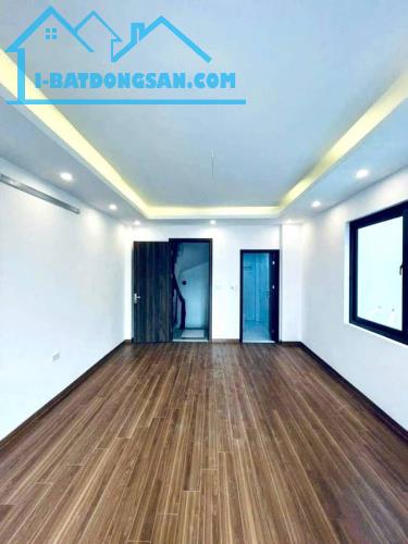 MẶT NGÕ NGUYỄN VĂN CỪ – GẦN CẦU CHƯƠNG DƯƠNG – 5 TẦNG – KINH DOANH NHỎ – 5 PHÚT SANG PHỐ - 3