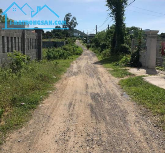Bán Đất tặng Nhà gần Biển Phú Hài-Phan Thiết-DT 275m2,có 150m2TC - 2