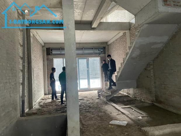 Cần bán nhà chính chủ 5 tầng thang máy DT 80m TT Trâu Quỳ Gia Lâm oto tránh kính doanh - 1