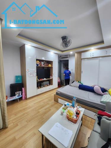 BÁN NHÀ PHỐ MẶT TIỀN LÊ VĂN QƯỚI - KINH DOANH SẦM UẤT – 60 M2 - GIÁ TỐT
