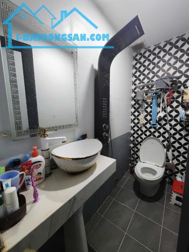 BÁN NHÀ PHỐ MẶT TIỀN LÊ VĂN QƯỚI - KINH DOANH SẦM UẤT – 60 M2 - GIÁ TỐT - 3