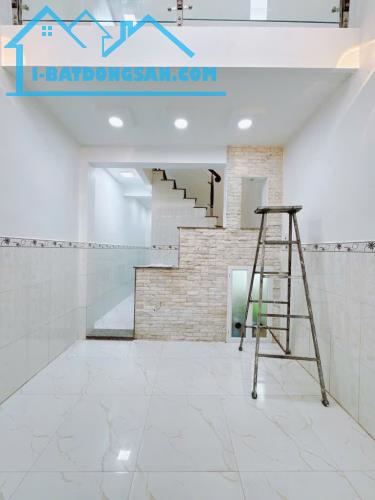 Bán nhà hiếm 2 mặt tiền đường Bến Vân Đồn, P5, Q4. Giá 4.15tỷ ( Chủ đang thở oxy) - 1