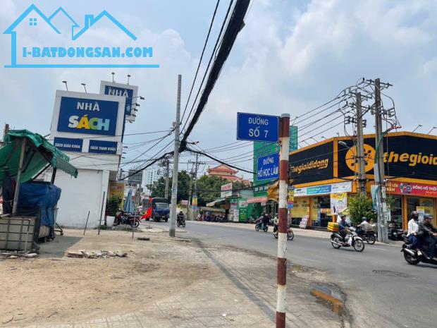 Bán nhà 4 tầng, mặt tiền 10m đường số 7, kdc Nam Long, Hồ Học Lãm, 72m2, chỉ 7 tỷ