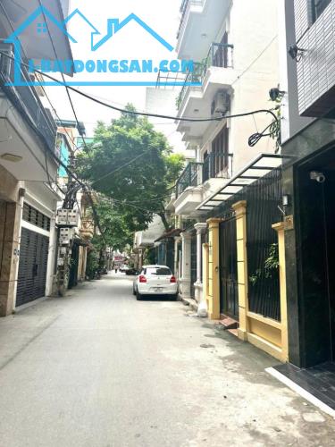 Bán Nhà Cấp 4 Khu Phân Lô Quân Đội – Hoàng Văn Thái, 45m², Đường Ô Tô Tránh