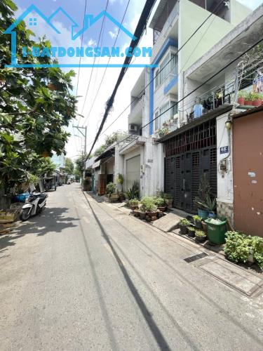 Bình Tân, Mt đường nội bộ, Nhà  đẹp 3tầng,64m2,Nở  hậu, giá rẻ. - 3
