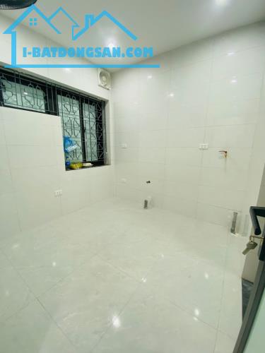 CHÍNH CHỦ CẦN BÁN TẬP THỂ TẦNG 2 – 3.9 TỶ NHÀ ĐẸP TRUNG TÂM PHỐ CỔ - HOÀN KIẾM - 3