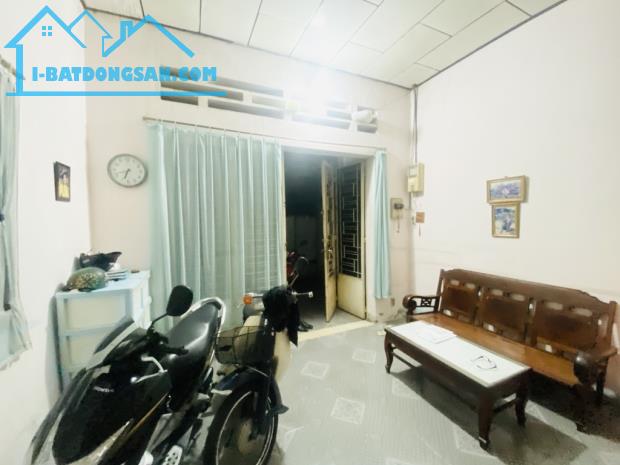 BÁN NHÀ C4 HẺM 8 M ĐƯỜNG LÊ THỊ HỒNG P17 GÒ VẤP . DT106 . GIÁ 12.5 TỶ - 2