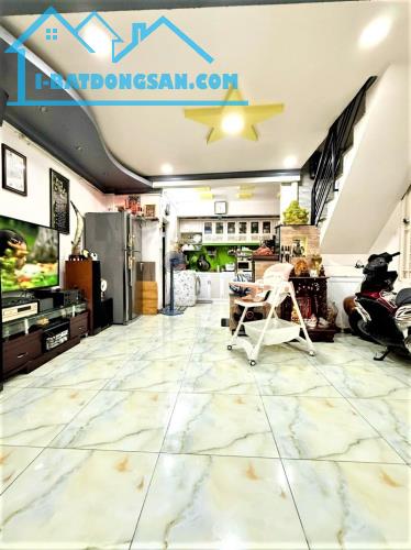 HIẾM !!! 6 TỶ X CÒN TL - NHÀ HOÀNG SA QUẬN 3 - HẺM THÔNG THOÁNG DT 4.3x12M 2PN - 1 ĐỜI CHỦ - 1