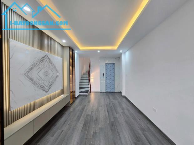 Phố Đội Cấn, Ba Đình. Diện tích 35m x 6 tầng thang máy, giá 6.5 tỷ - 1
