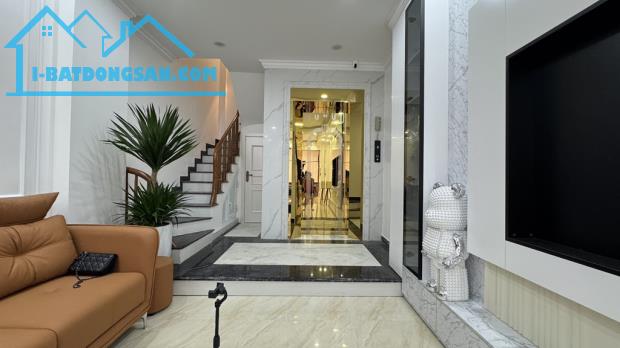 45m2 ngay phố võ thị sáu có thang máy nhà đẹp - 1
