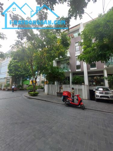 Bán 175m - 5 Tầng - 26m.Mặt Tiền. ( Nguyễn Huy Tưởng )  Thanh Xuân - 3