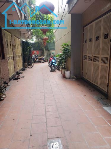 Bán nhà Ngọc Thuỵ,Long Biên 5 tầng,35m oto đỗ cổng nhỉnh 6 tỷ - 5