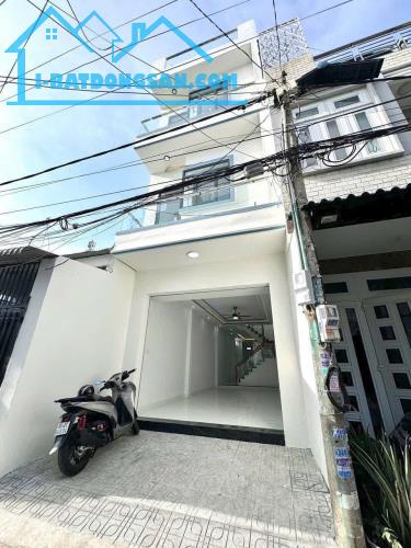 Bán nhà 1 Trệt 2 lầu 85m2 đường xe hơi (P. Trung Dũng) chỉ 4,7 tỉ