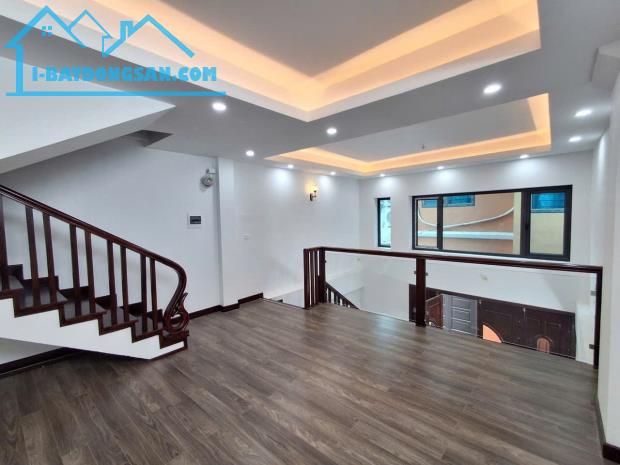 NHÀ MỚI TINH -  TRUNG TÂM VIỆT HƯNG - - NGÕ THÔNG  - TIỆN ÍCH NGẬP TRÀN - AN SINH ĐỈNH NHẤ