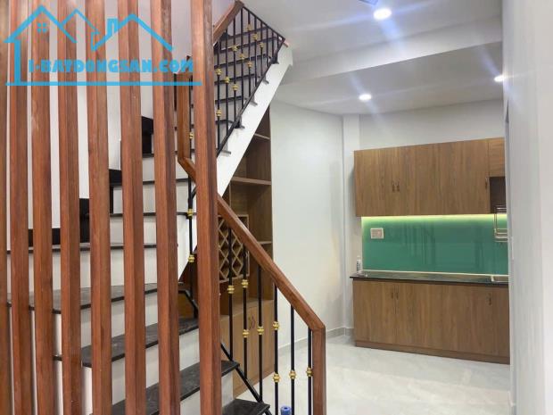 NHÀ ĐẸP KHU CÔNG NGHỆ CAO, TĂNG NHƠN PHÚ A, THỦ ĐỨC, 2 TẦNG, 45M2, NHỈNH 4 TỶ.