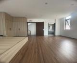 BÁN NHÀ.VIỆT HƯNG LONG BIÊN  LÔ GÓC THOÁNG SÁNG 40m2  5T MT5.3  7.8 TỶ