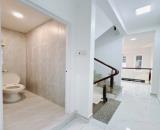 Bán nhà hiếm 2 mặt tiền đường Bến Vân Đồn, P5, Q4. Giá 4.15tỷ ( Chủ đang thở oxy)