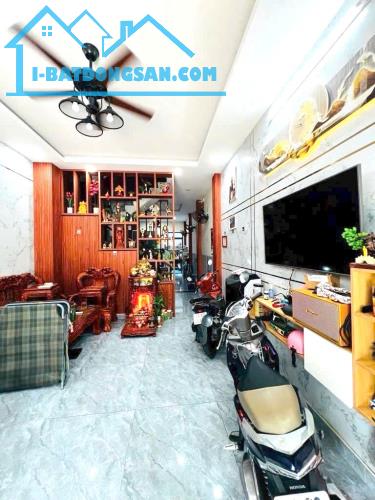 Bán Nhà Tân Phú, sát AEON Tân Phú, 70m2, 4 Tầng, Hẻm xe hơi chỉ 7 tỷ 1 TL - 2