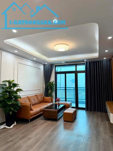 Cần bán căn hộ nằm góc giao đường Hàm Nghi và Nguyễn Đổng Chi