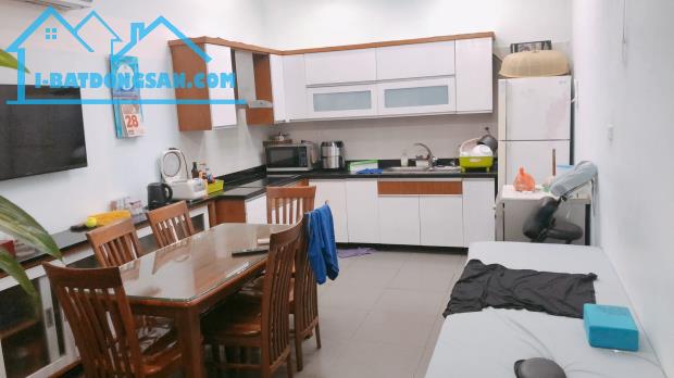 Bán nhà Cầu Giấy Quan Hoa 37m 5 tầng 7.5 tỷ ngõ thông ô tô đỗ cửa - 2